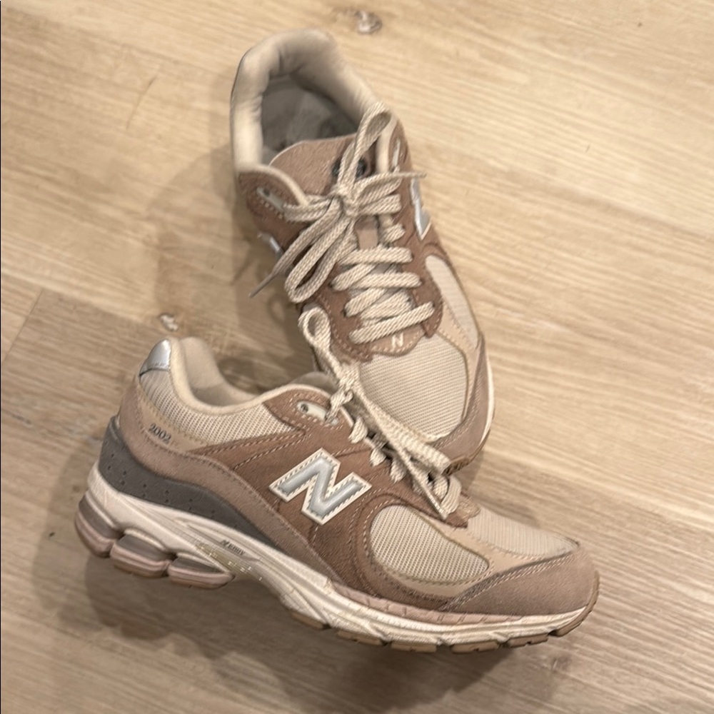 New Balance Women's Beige Sneakers